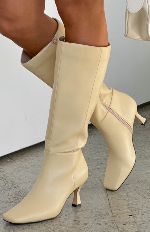 Beige White Fox Johnson Knee Women's High Boots | YFSC-94870