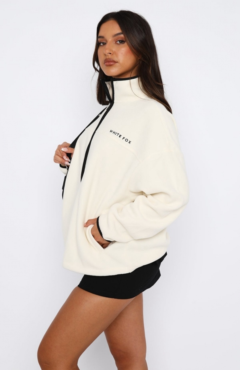 Cream White Fox Well Known Fleece Women's Jackets | IRLT-29503