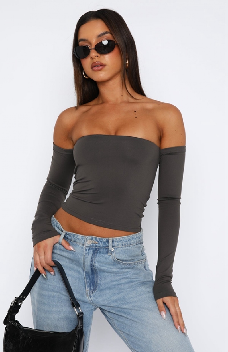 Grey White Fox No Wrong Moves Long Sleeve Crop Women's Tops | FHNC-58731