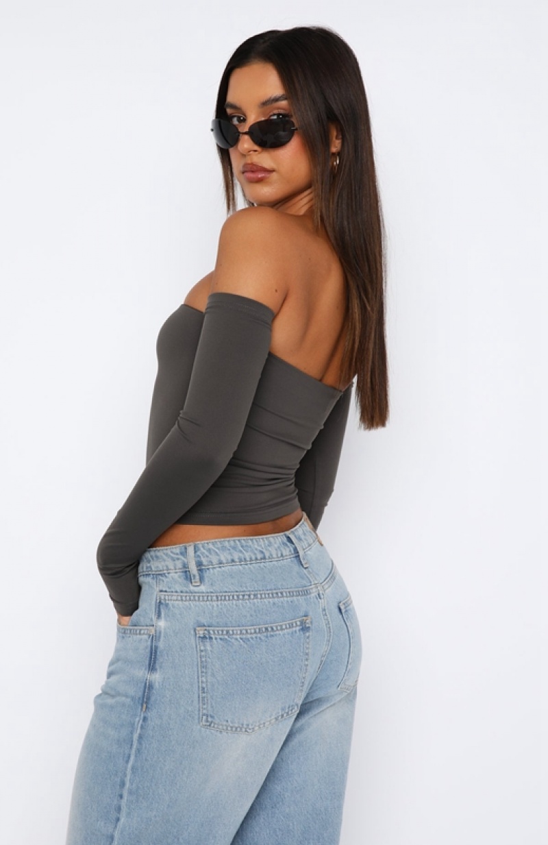 Grey White Fox No Wrong Moves Long Sleeve Crop Women's Tops | FHNC-58731