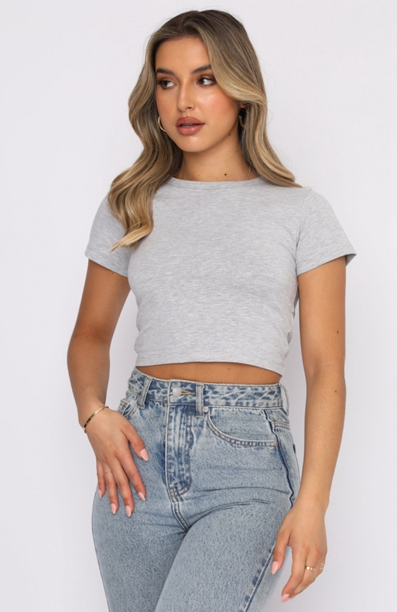 Grey White Fox Switching Sides Crop Women's T Shirts | TURY-30786