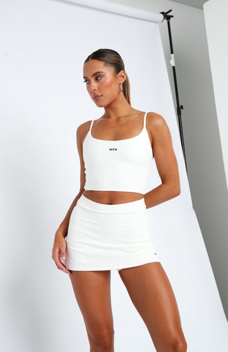 White White Fox First Contender Crop Women's Sports Bra | SBYX-26408